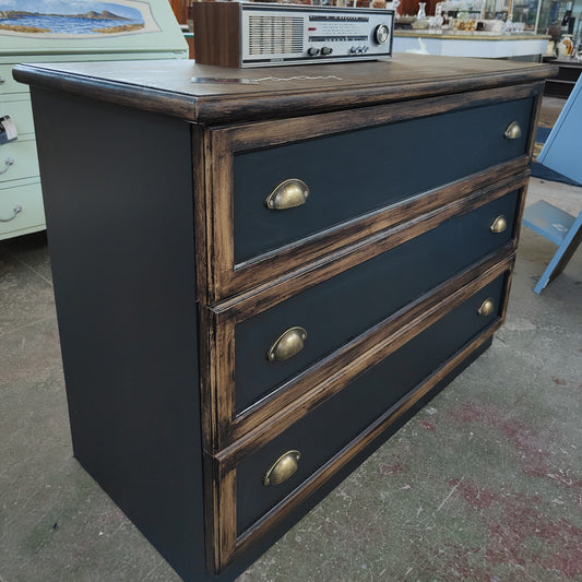 Comò stile industriale