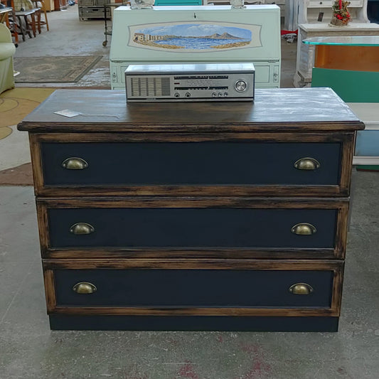 Comò stile industriale