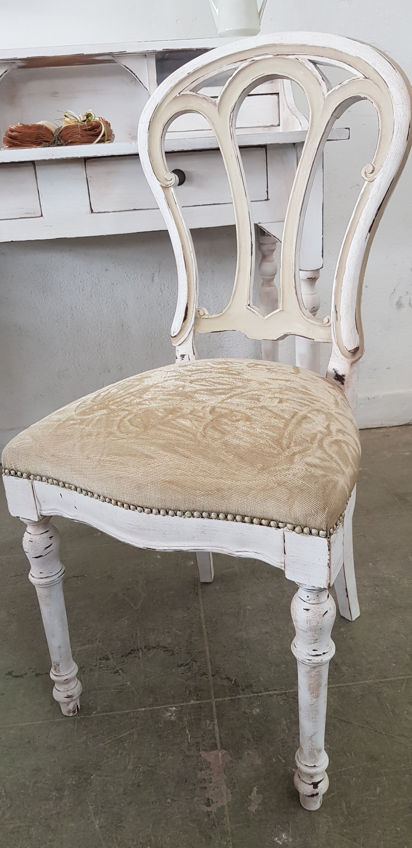 Scrittoio con sedia shabby chic