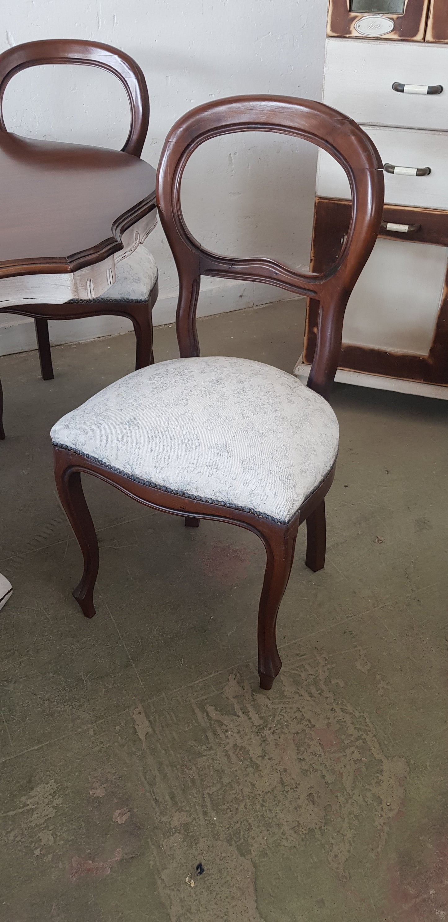 Tavolo con 6 sedie shabby chic