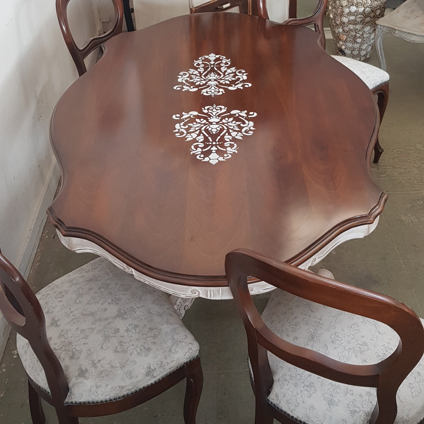 Tavolo con 6 sedie shabby chic