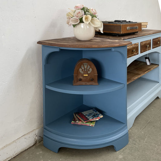Mobile ad angolo in stile Shabby Chic