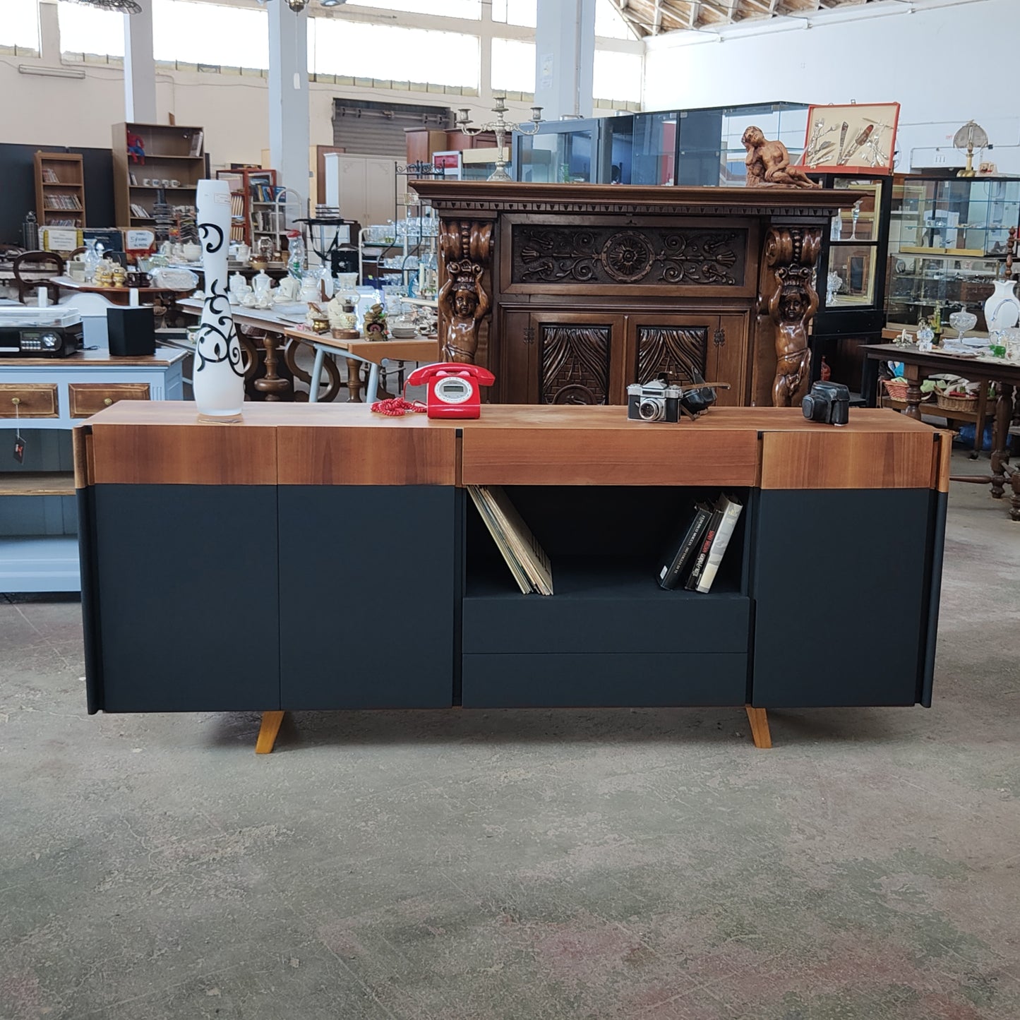Credenza vintage