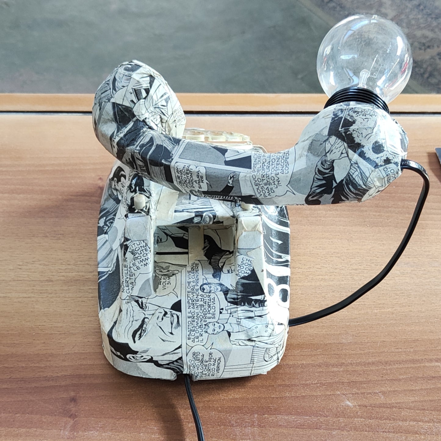 Lampada telefono diabolik